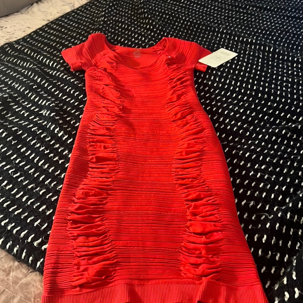cute midi red dress!